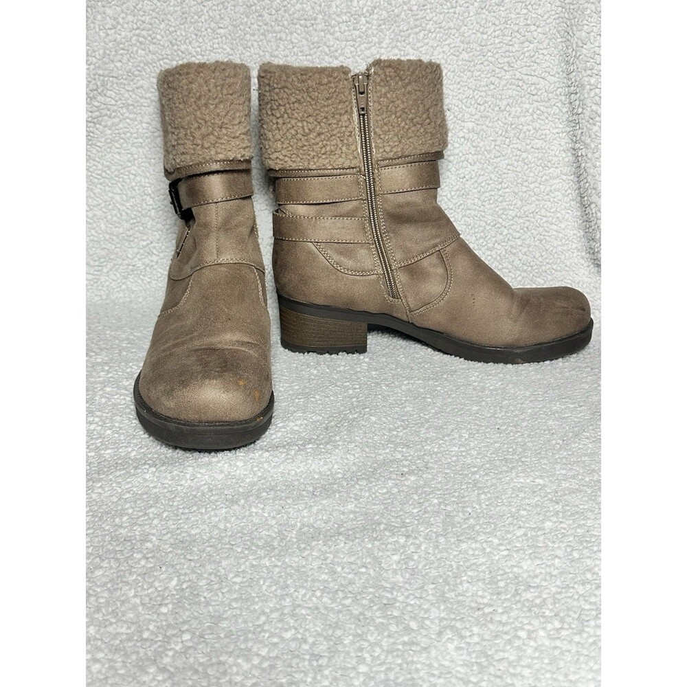 White Mountain Women's Sz 9M Tan Bandwagon Faux Suede Side Fur Lining Zip.